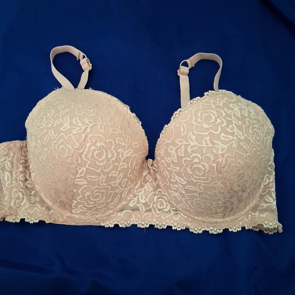 Bra 38DD Pastel PINK Lace Bra Wired & PADDED